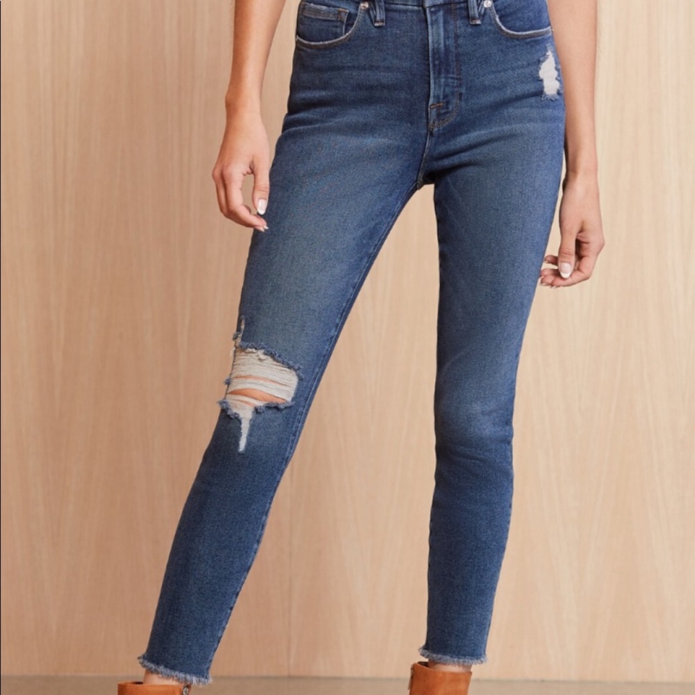 Good American Good Legs Crop Fray Hem
